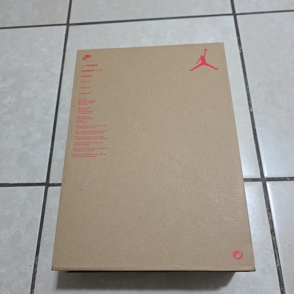 Empty Shoe Box - Picture 5 of 7